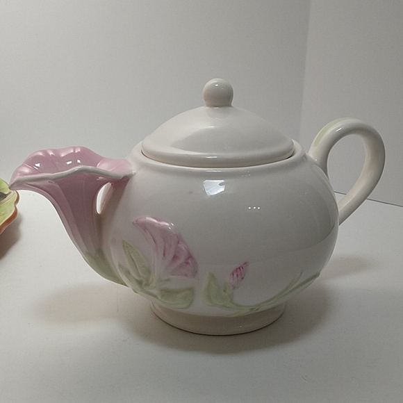 Telaflora Other - Vintage Telaflora Morning Glory Spout Teapot